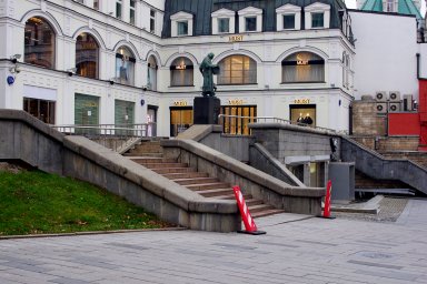 Театральный проезд
